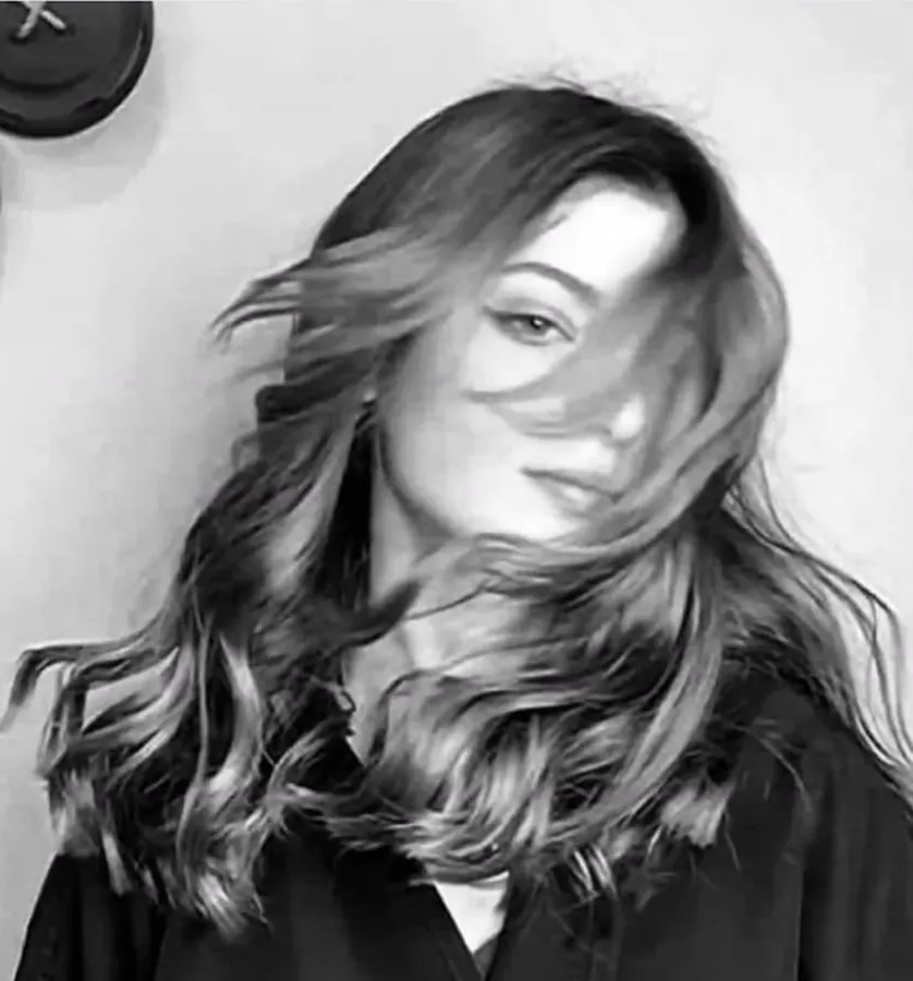 Πορτραίτο με κυματιστό μαλλί — GK Hair Salon